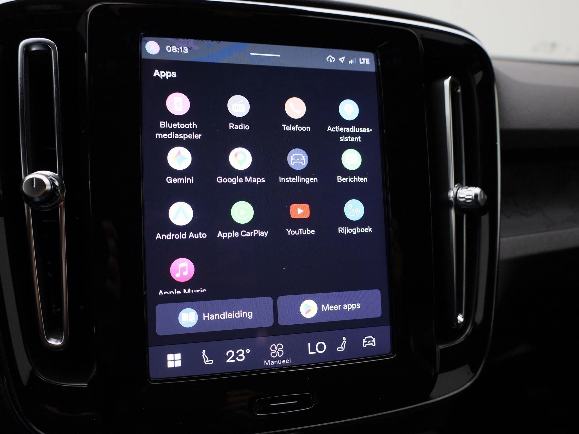 Volvo-XC40-image-20