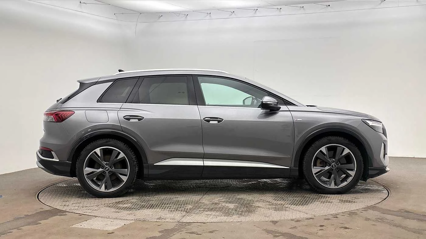 Audi-Q4 e-tron-image-3