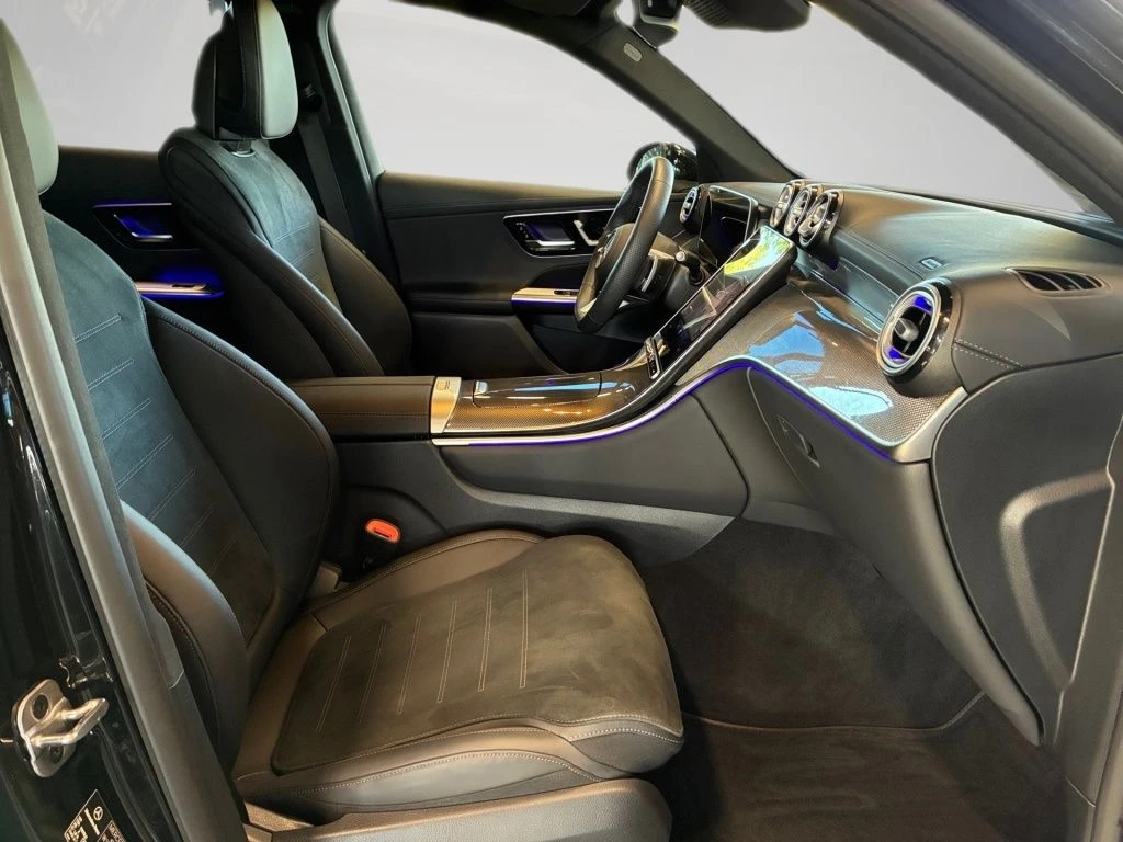 Mercedes-Benz-GLC 300 d-image-15