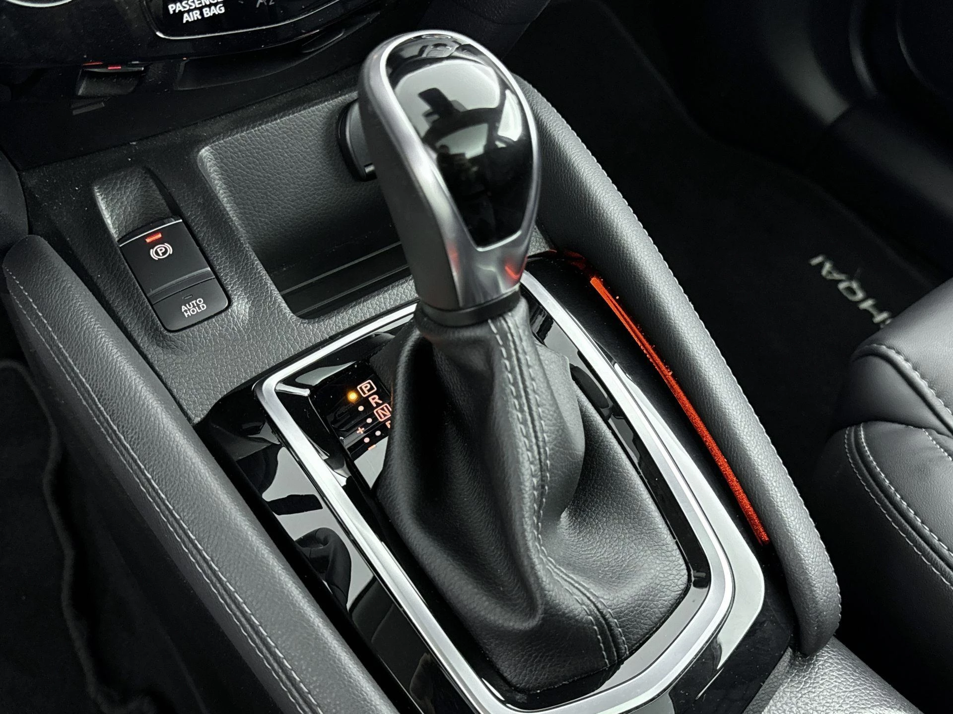 Nissan-QASHQAI-image-12