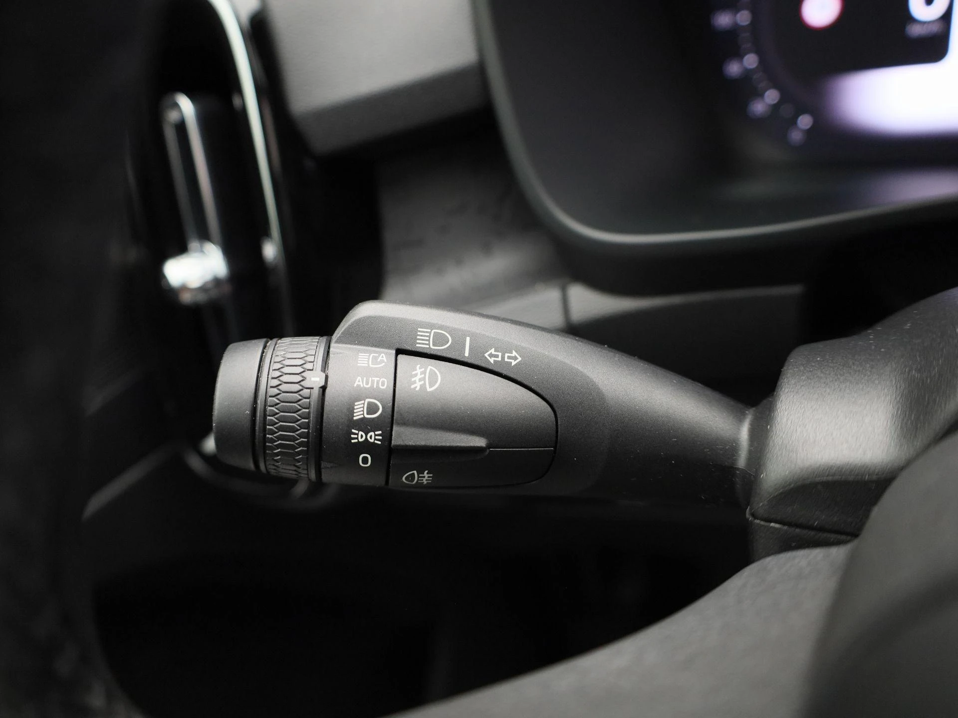 Volvo-XC40-image-20