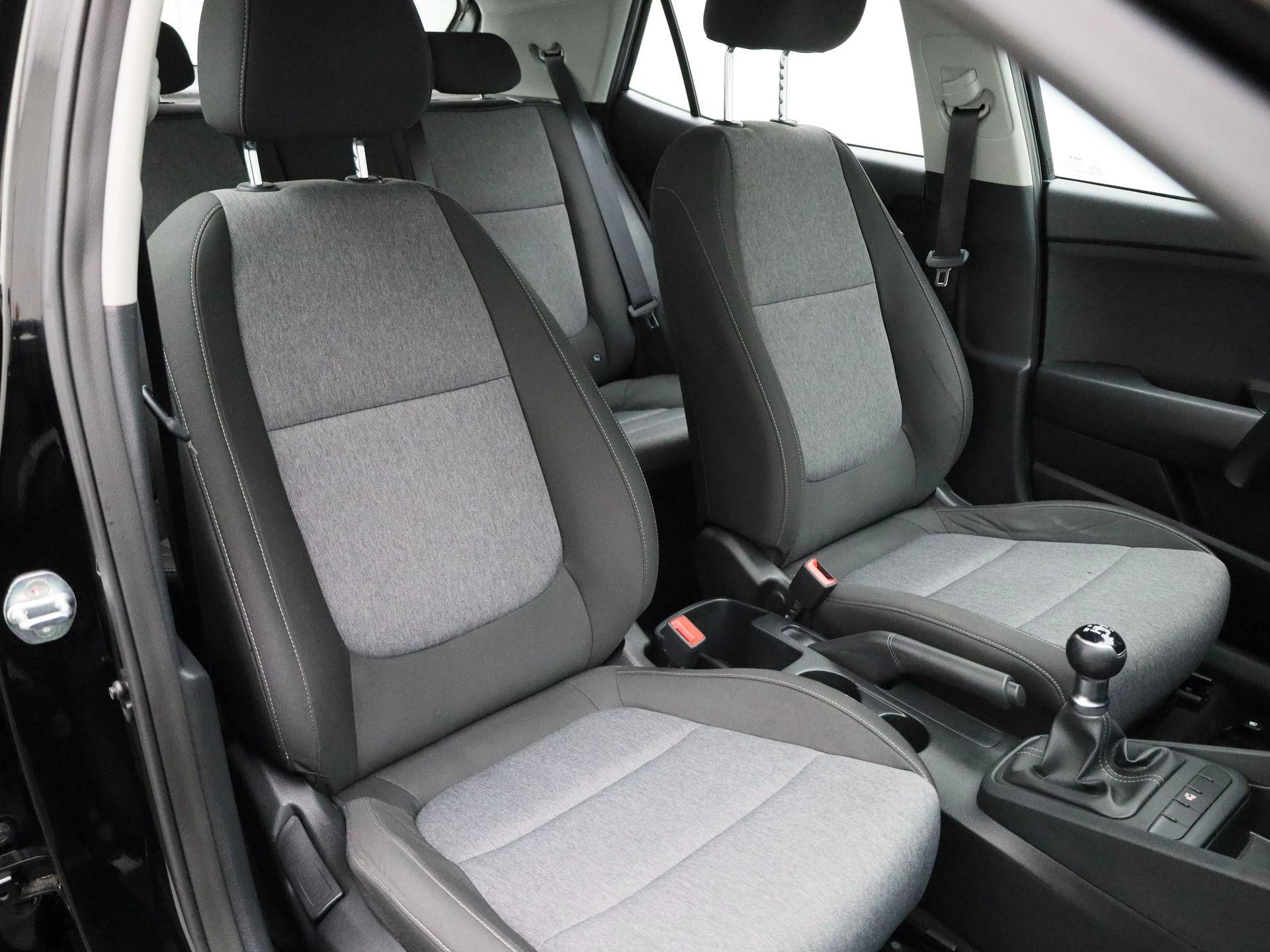 Kia-Stonic-image-32