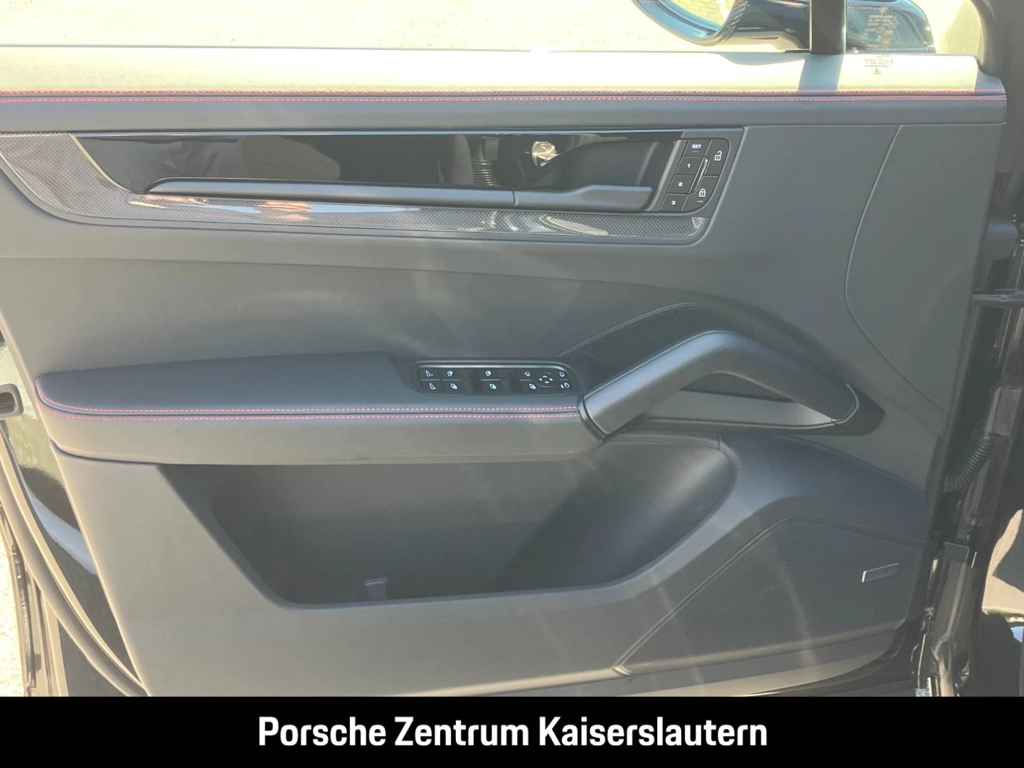 Porsche Cayenne GTS Coupe InnoDrive HA-Lenkung Head-Up gts