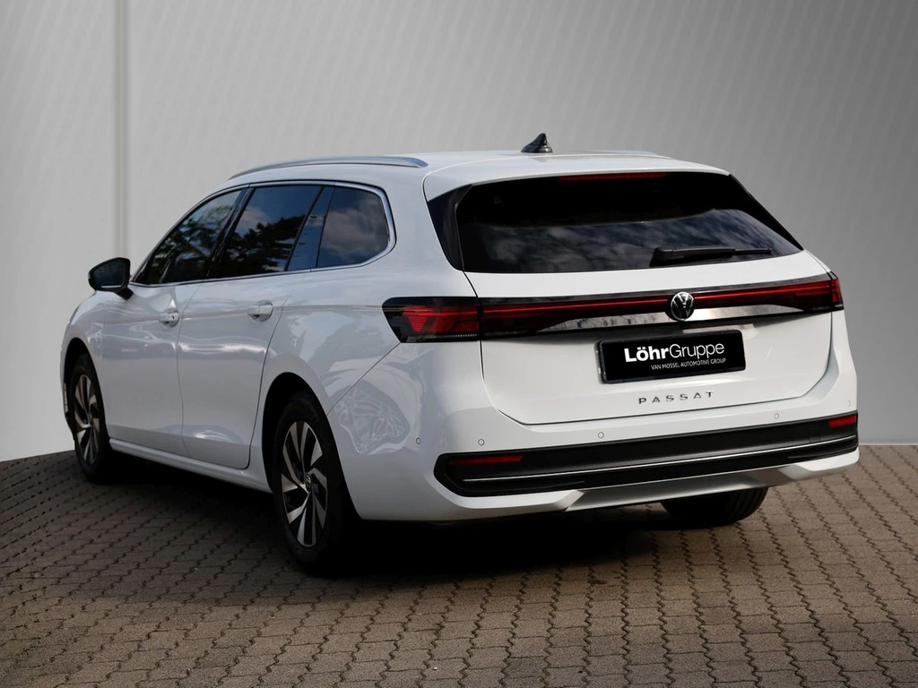Volkswagen-Passat-image-3