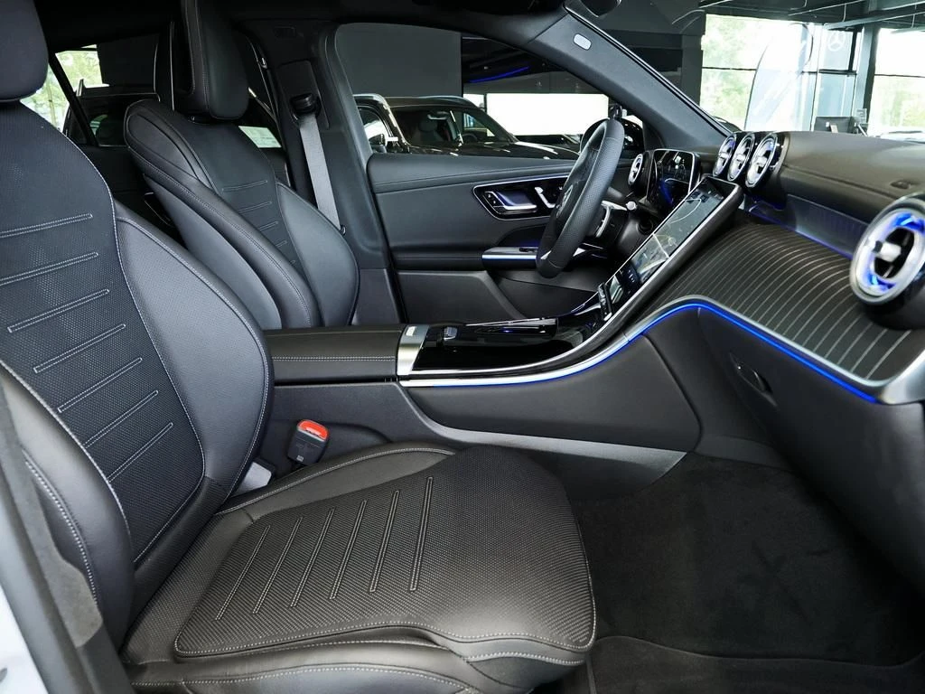 Mercedes-Benz-GLC 450 d-image-13