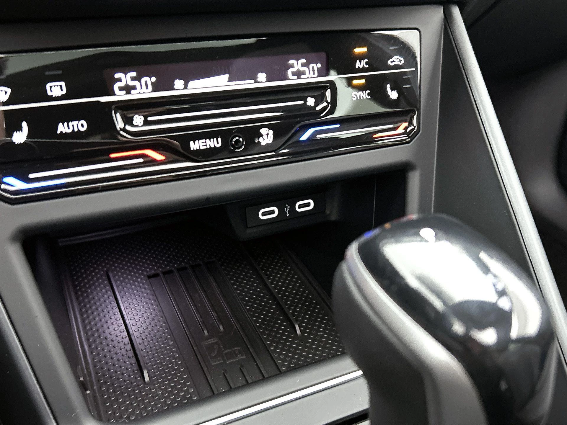 Volkswagen-Polo-image-35