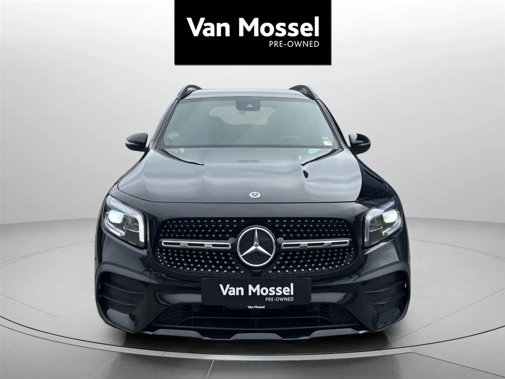Mercedes-Benz-GLB-image-1