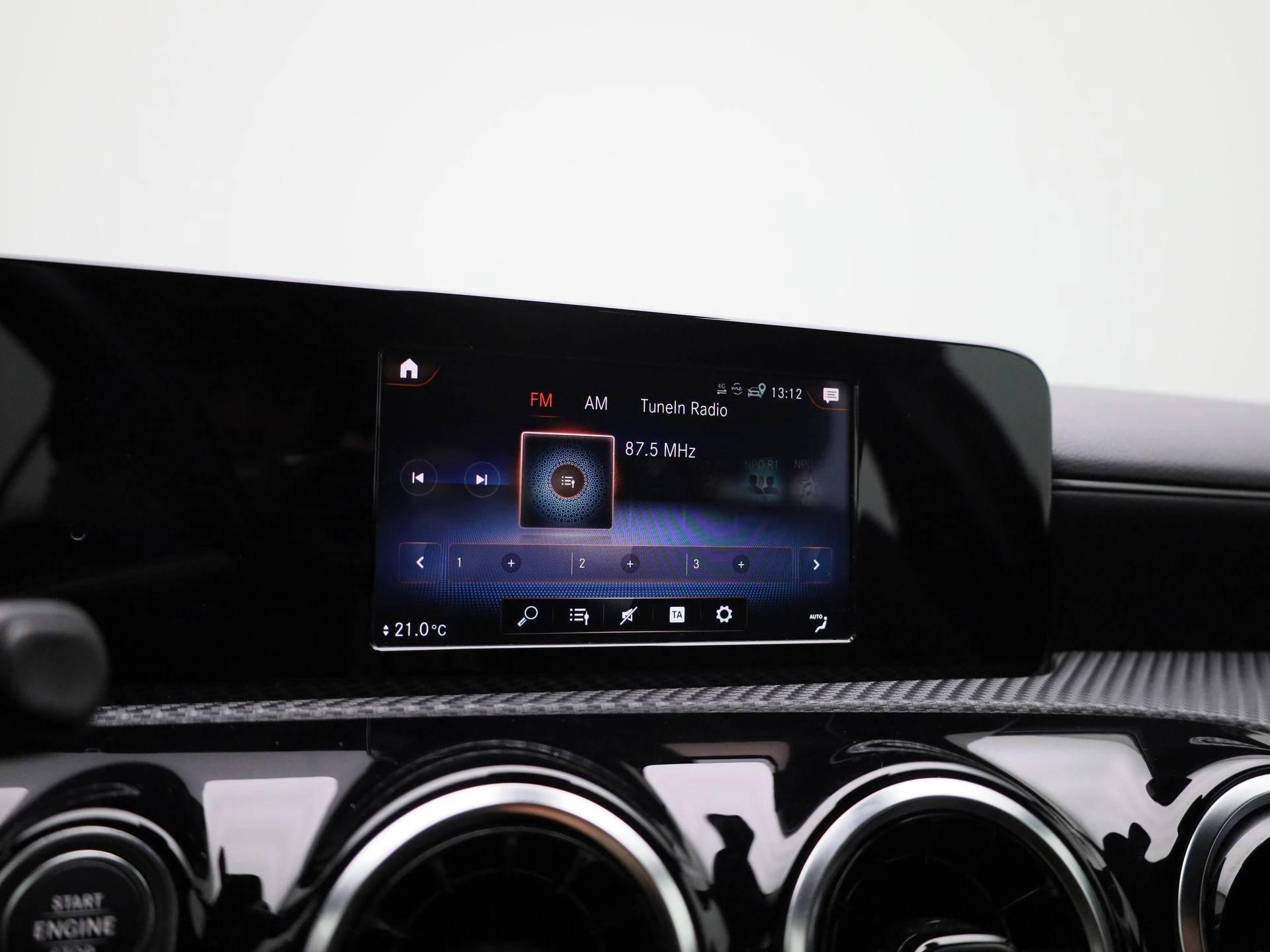 Mercedes-Benz-A-Klasse-image-30