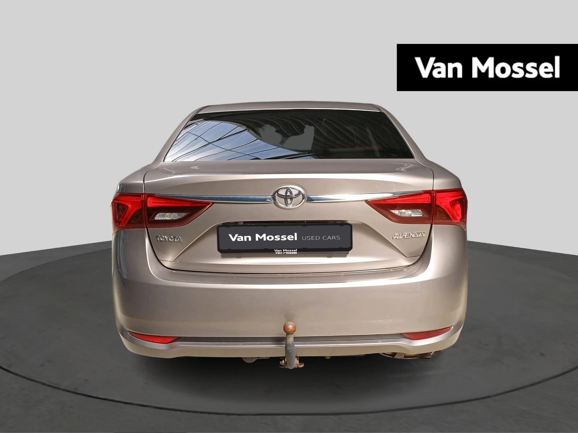 Toyota-Avensis-image-2