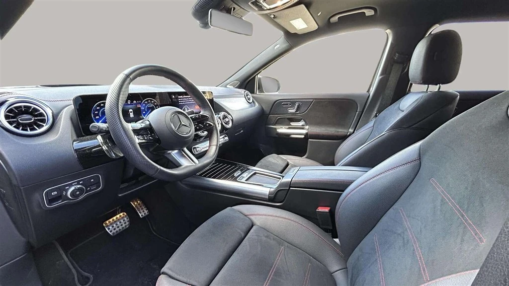 Mercedes-Benz-EQA-image-9