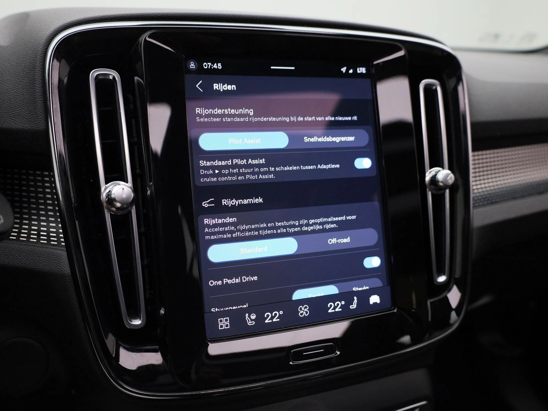 Volvo-XC40-image-30