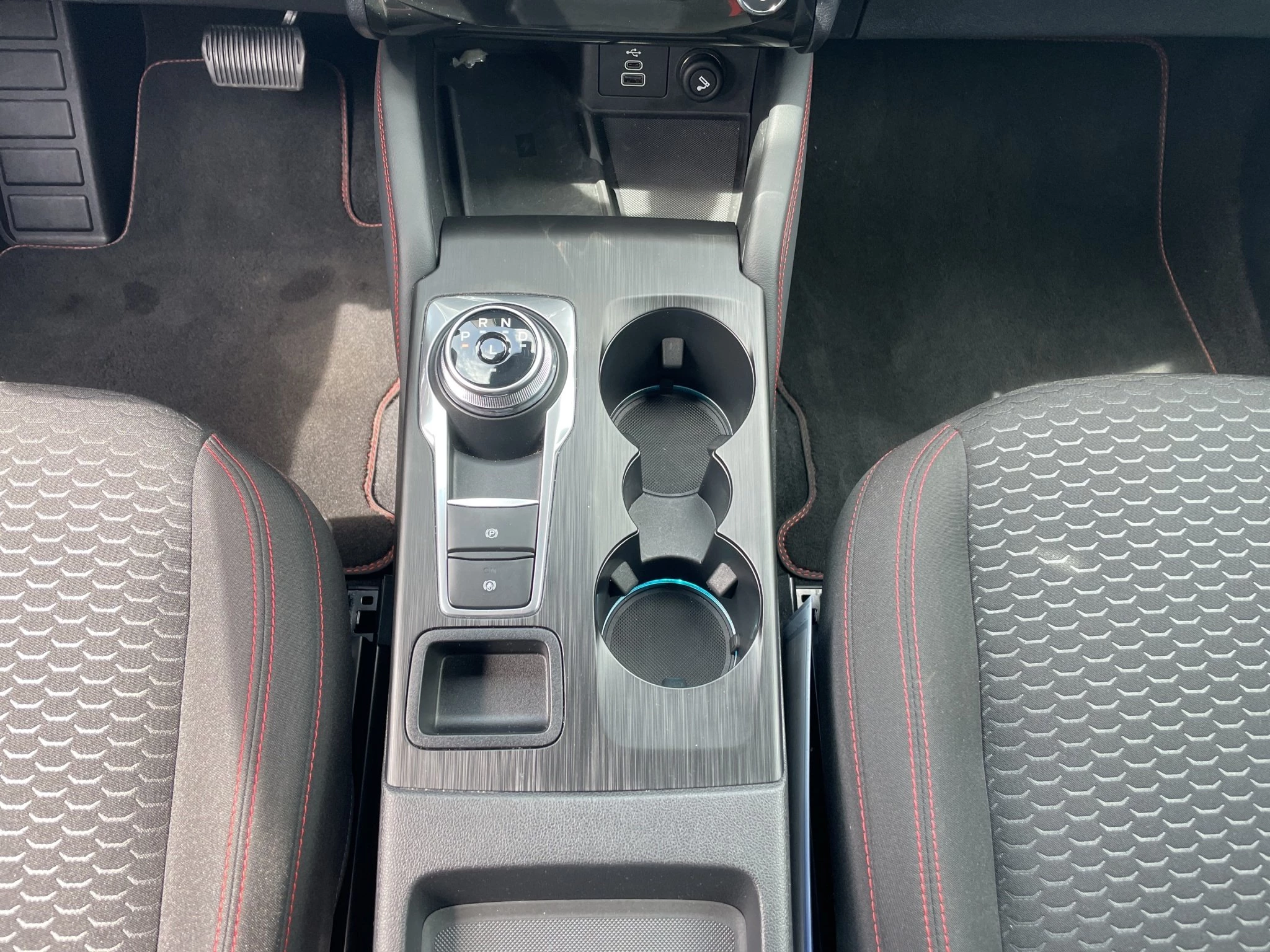 Ford Kuga ST-Line Plug-in*LED-MATRIX*KAM*NAVI*WINTER-PKT.