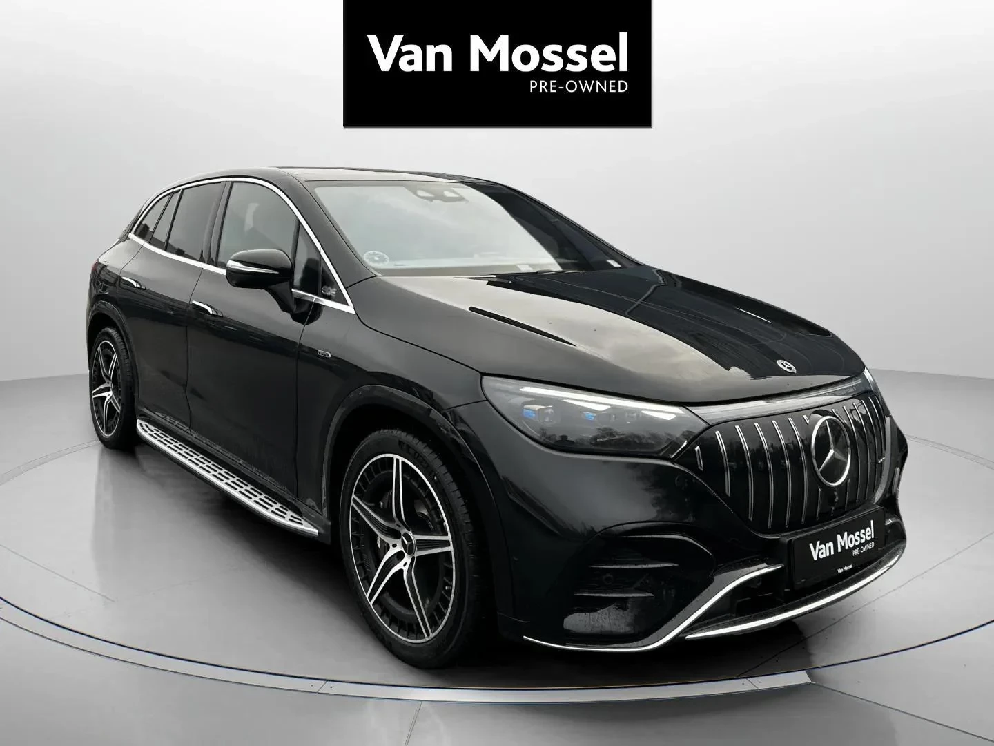 Mercedes-Benz-EQE-image-2