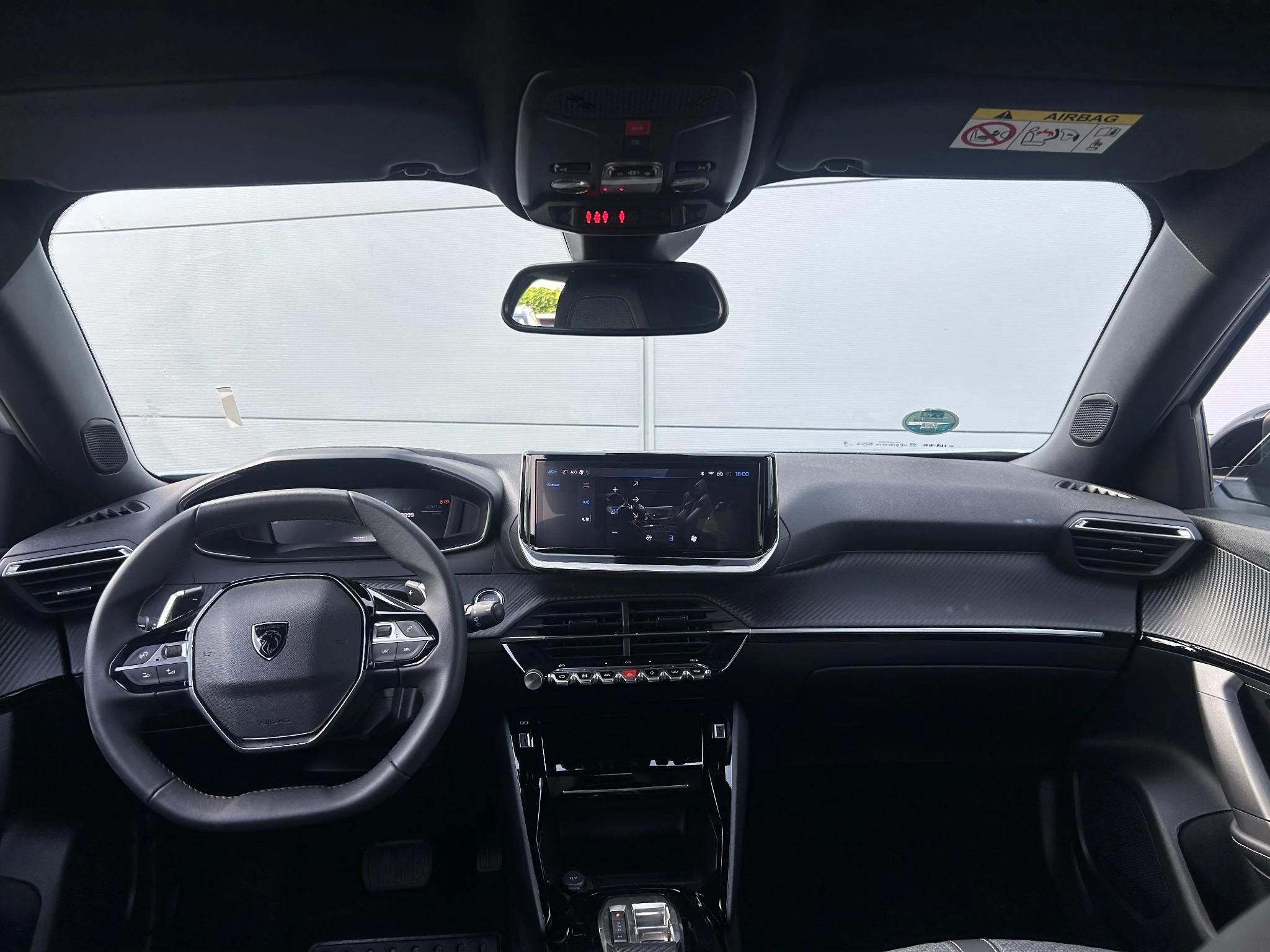 Peugeot 2008 1.2 Hybrid 145 Allure