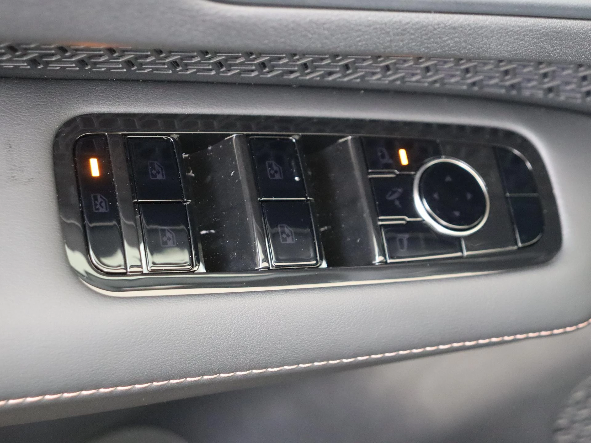 Nissan ARIYA 63kWh Batterij 217 1AT Evolve + 20" lichtmetalen velgen + 22 kW ingebouwde lader