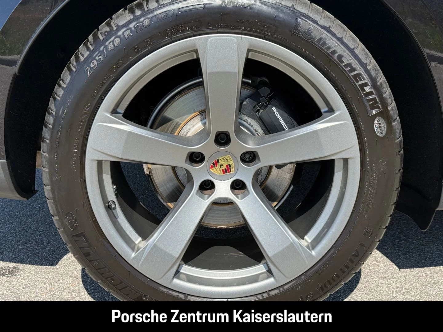Porsche Macan Sportabgasanlage BOSE Luftfederung 20-Zoll -