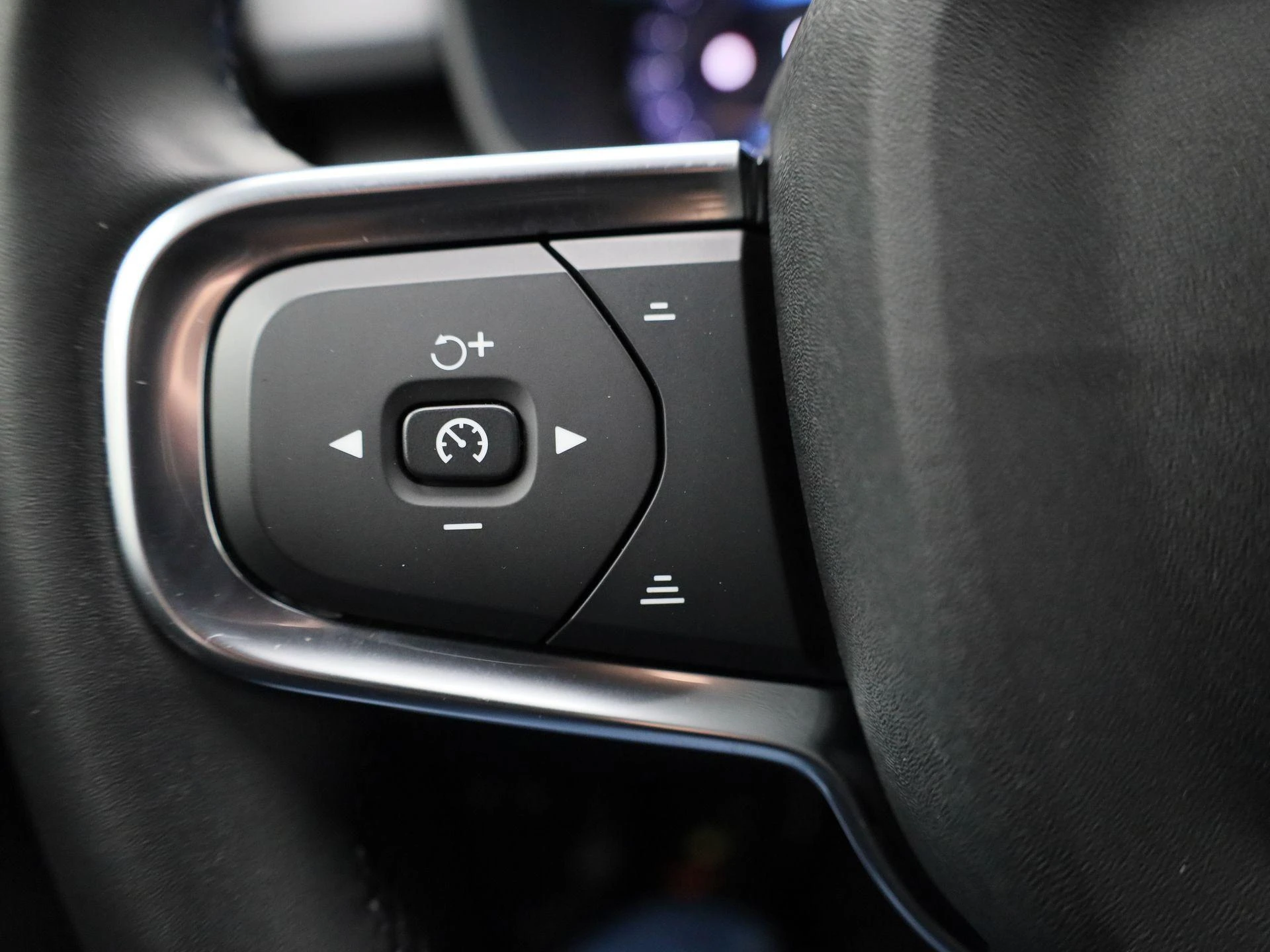 Volvo-XC40-image-19