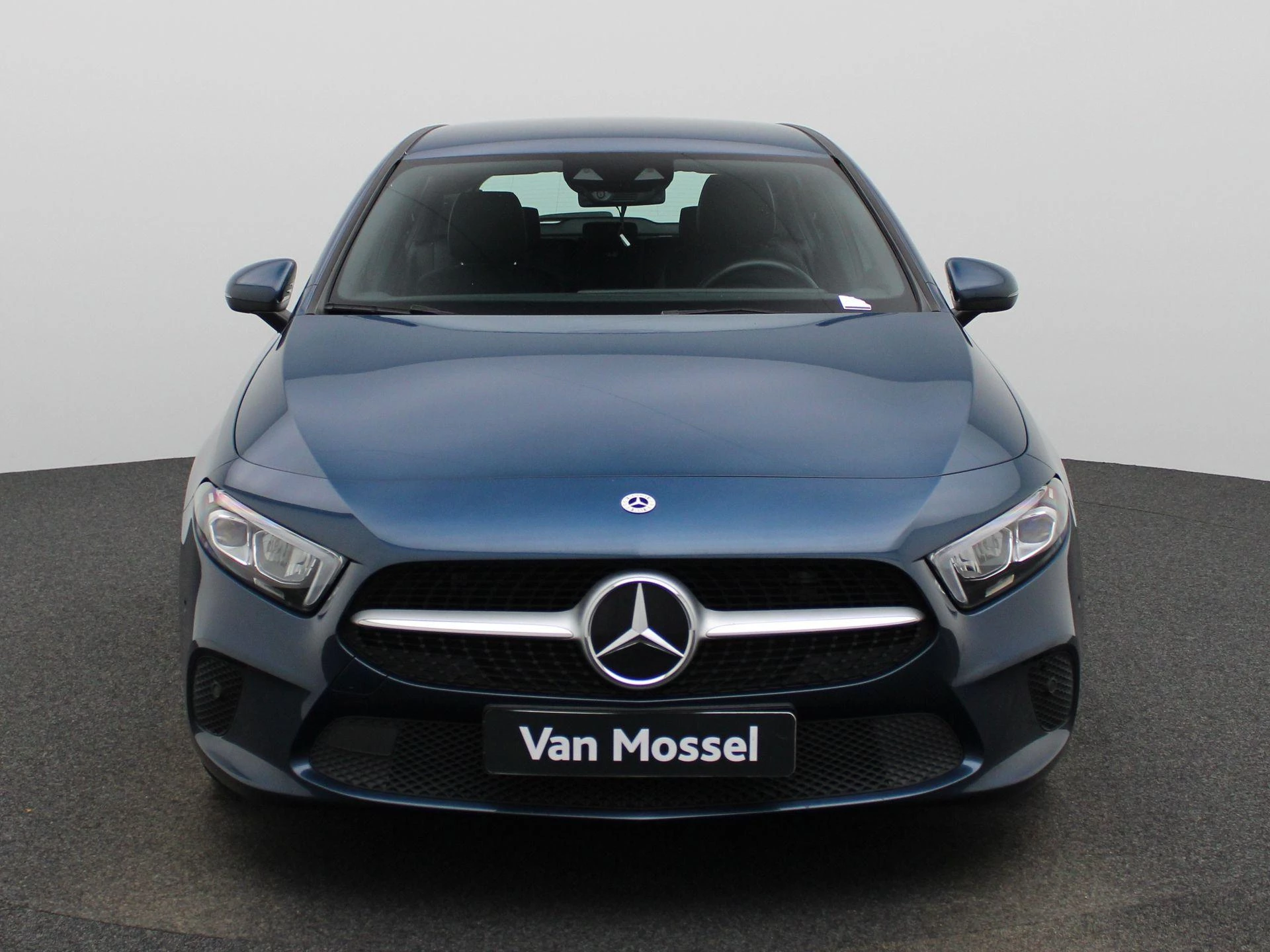 Mercedes-Benz-A-Klasse-image-2