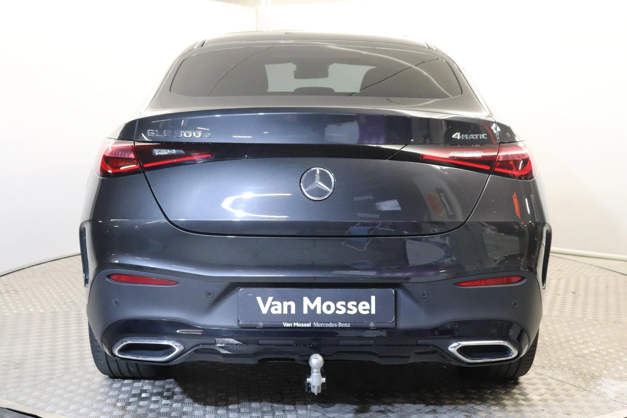 Mercedes-Benz-GLC-image-3