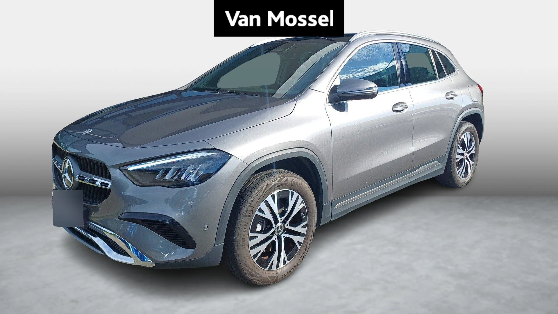 Mercedes-Benz-GLA-image-0
