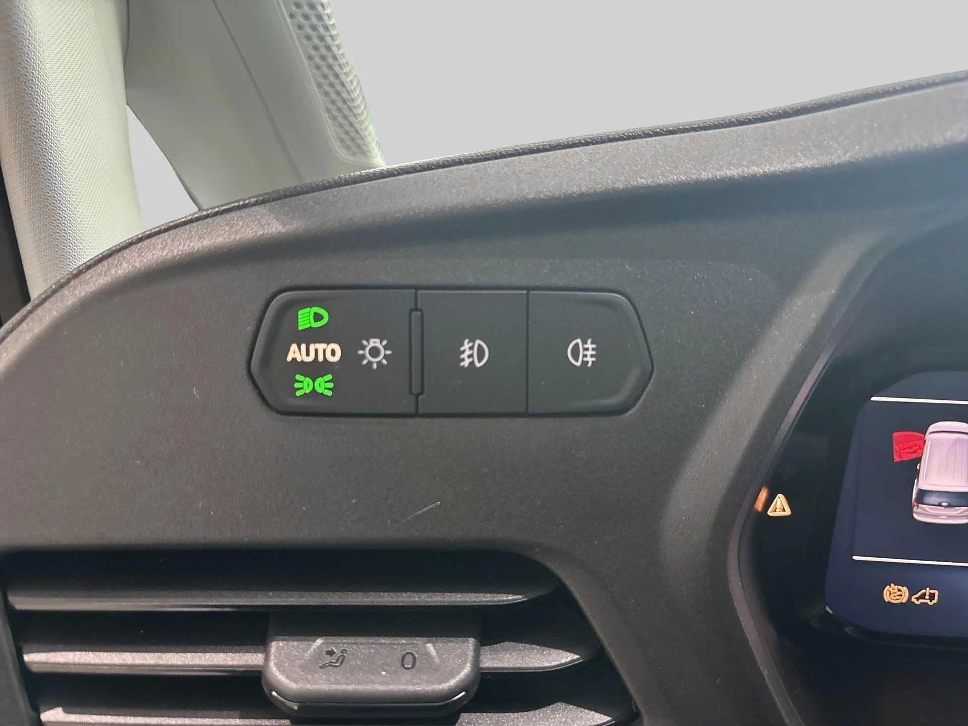 Ford-Transit Connect-image-16