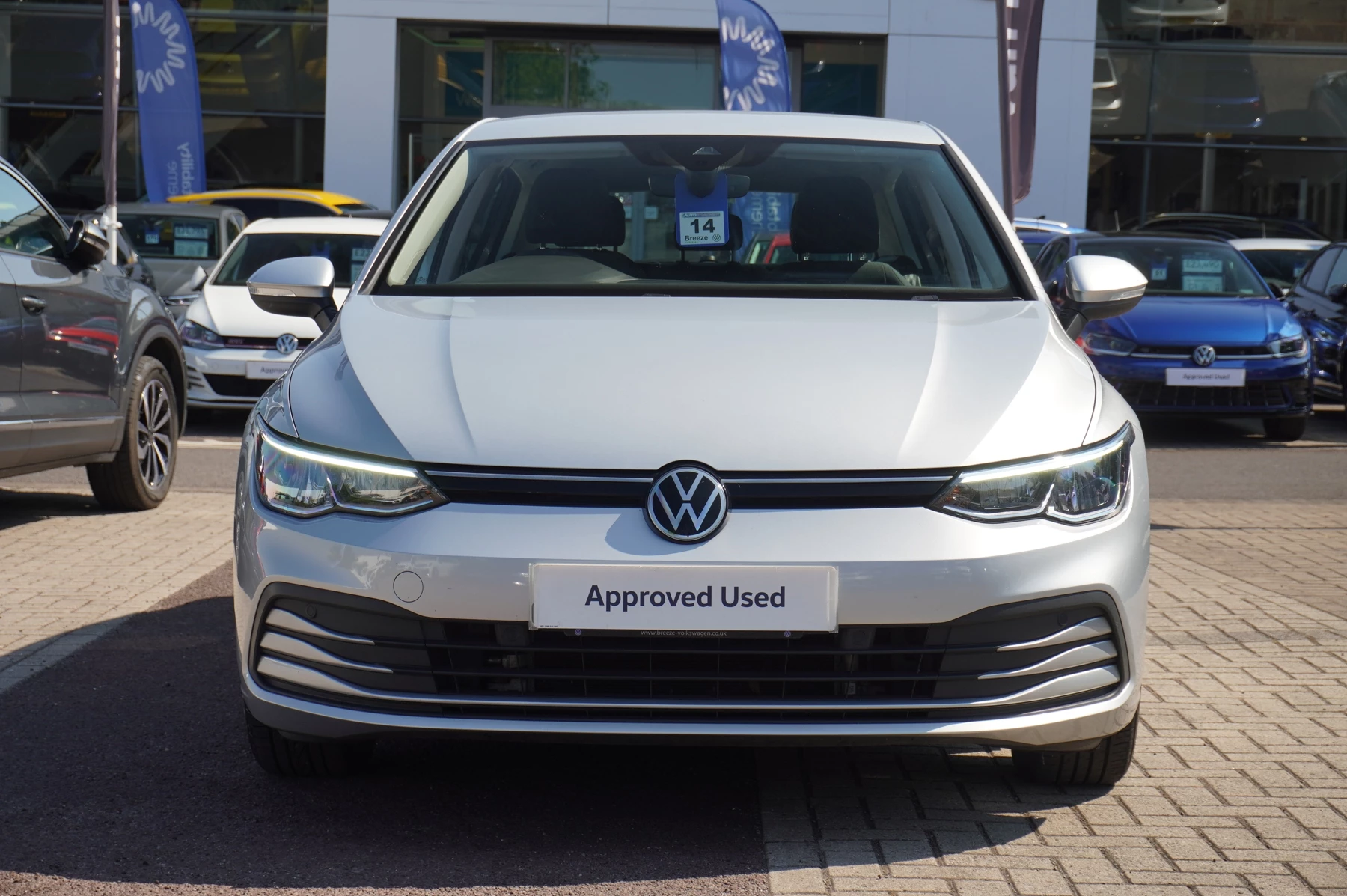 Volkswagen-Golf-image-6