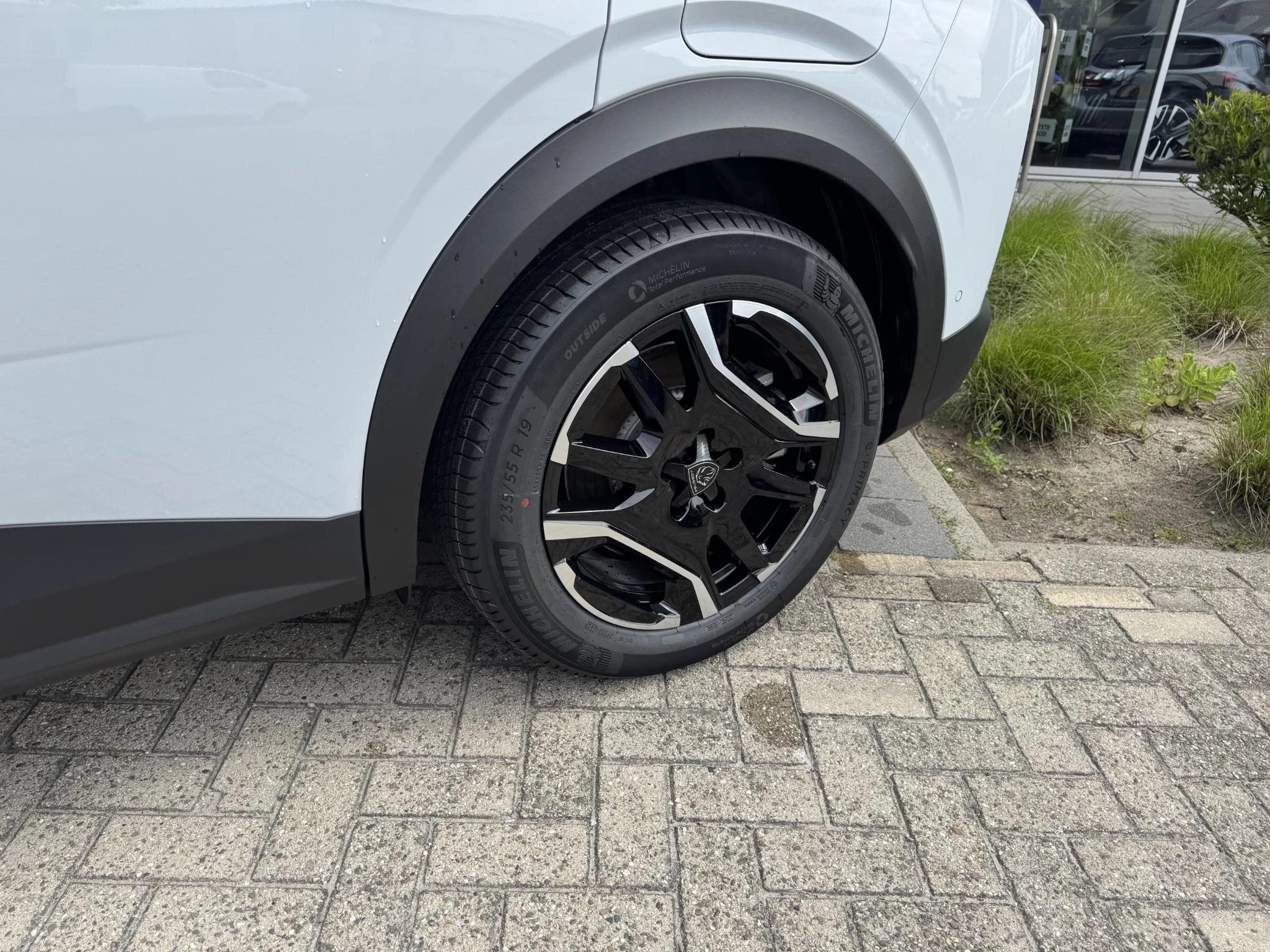 Peugeot e-3008 Allure Avantage 210 73 kWh