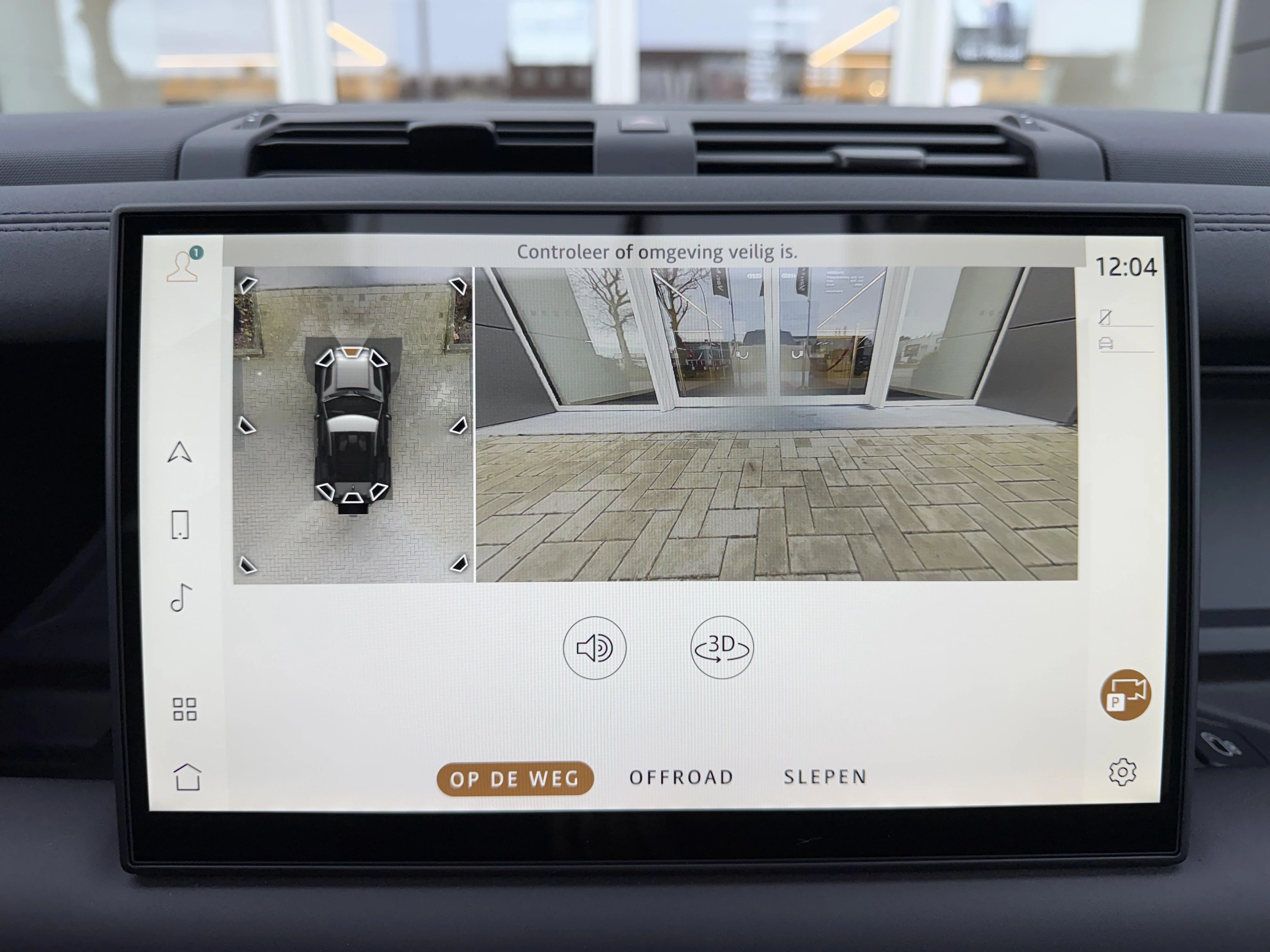 Land Rover-Defender-image-17