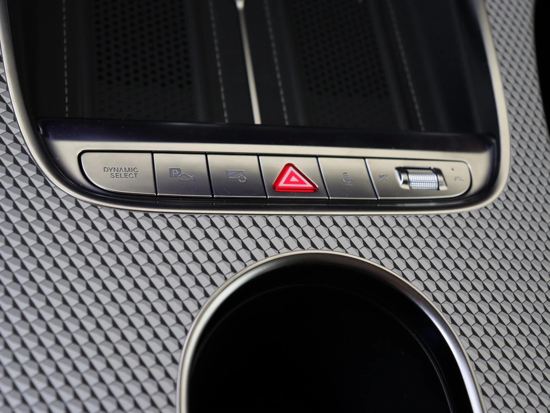 Mercedes-Benz-C-Klasse-image-19