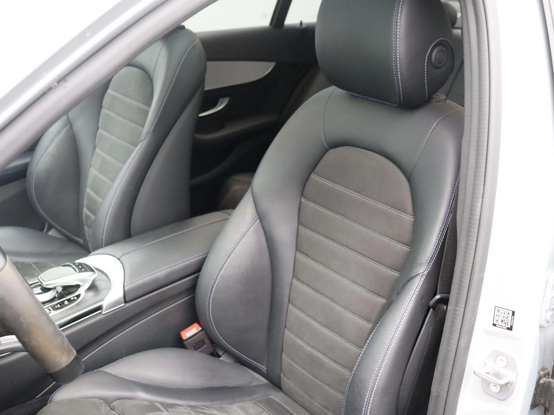 Mercedes-Benz C-Klasse 300 e Sedan AMG LINE + BURMESTER + PANORAMISCH DAK + CARPLAY +