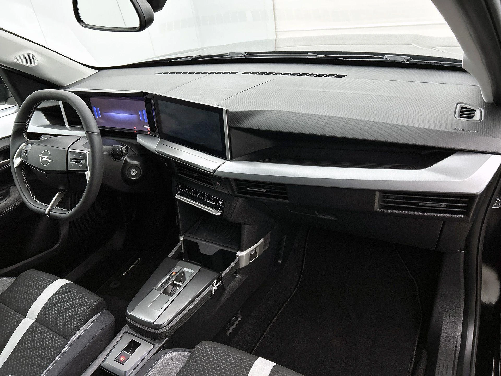 Opel-Frontera-image-16