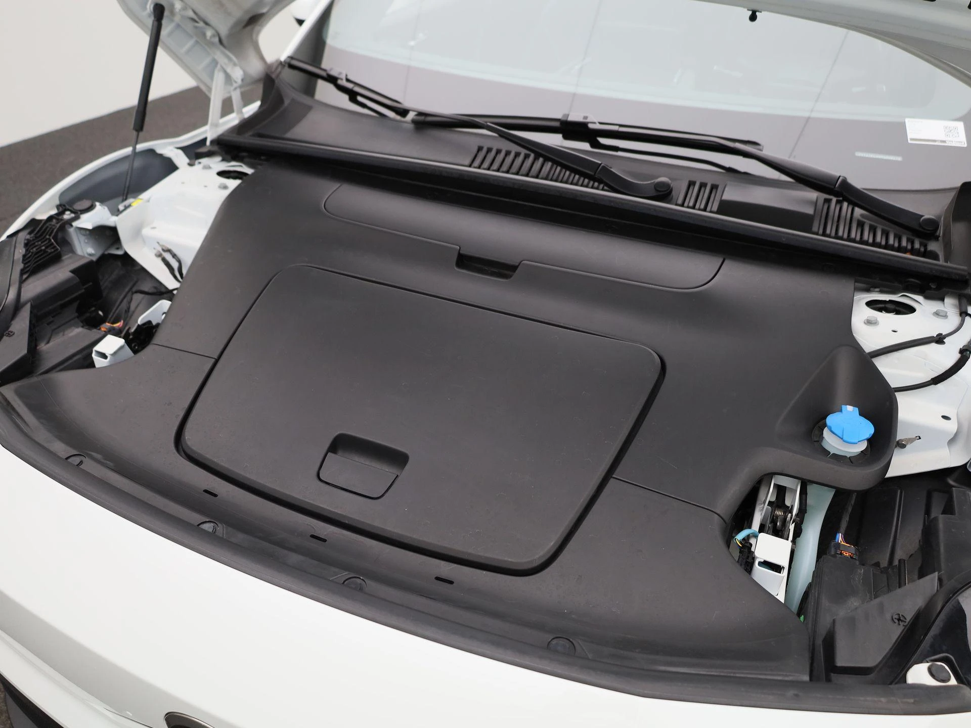 Volvo-EX30-image-35