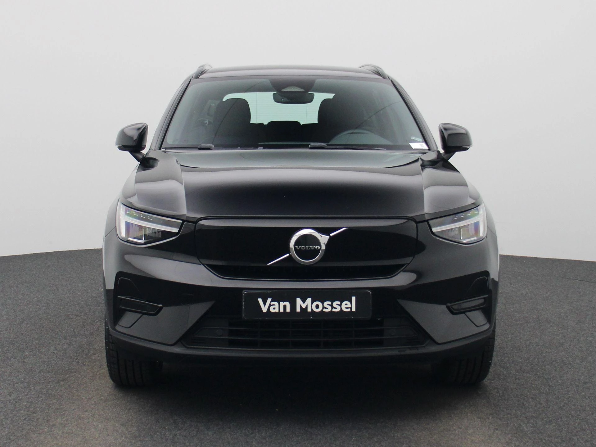 Volvo-XC40-image-2