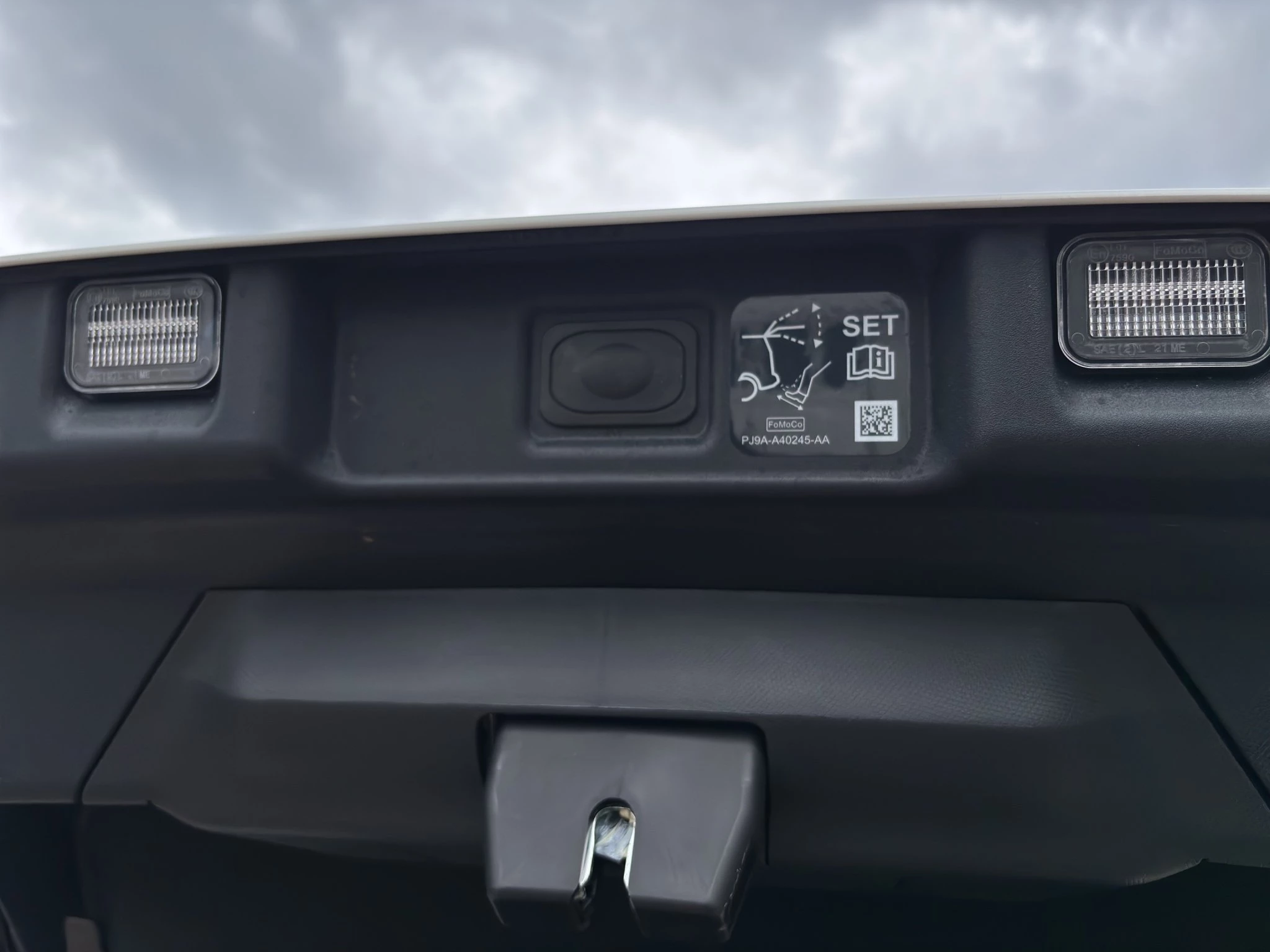 Ford Mustang Mach-E GT Dual-Emotor Ext Range 358kW AWD Sports Utility Vehicle. 5-türig