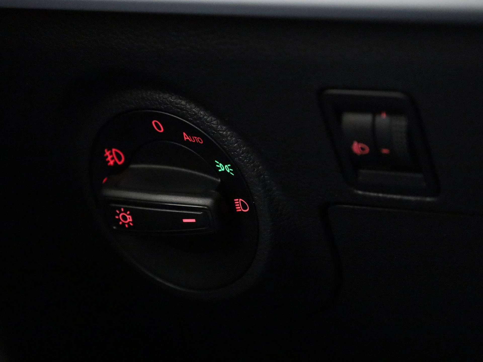 SEAT-Arona-image-23