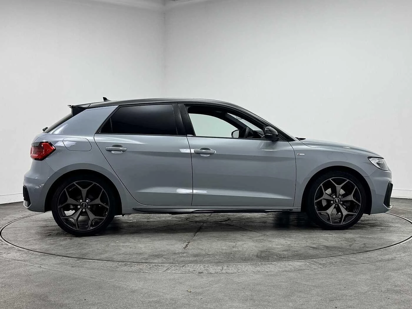 Audi-A1 Sportback-image-3