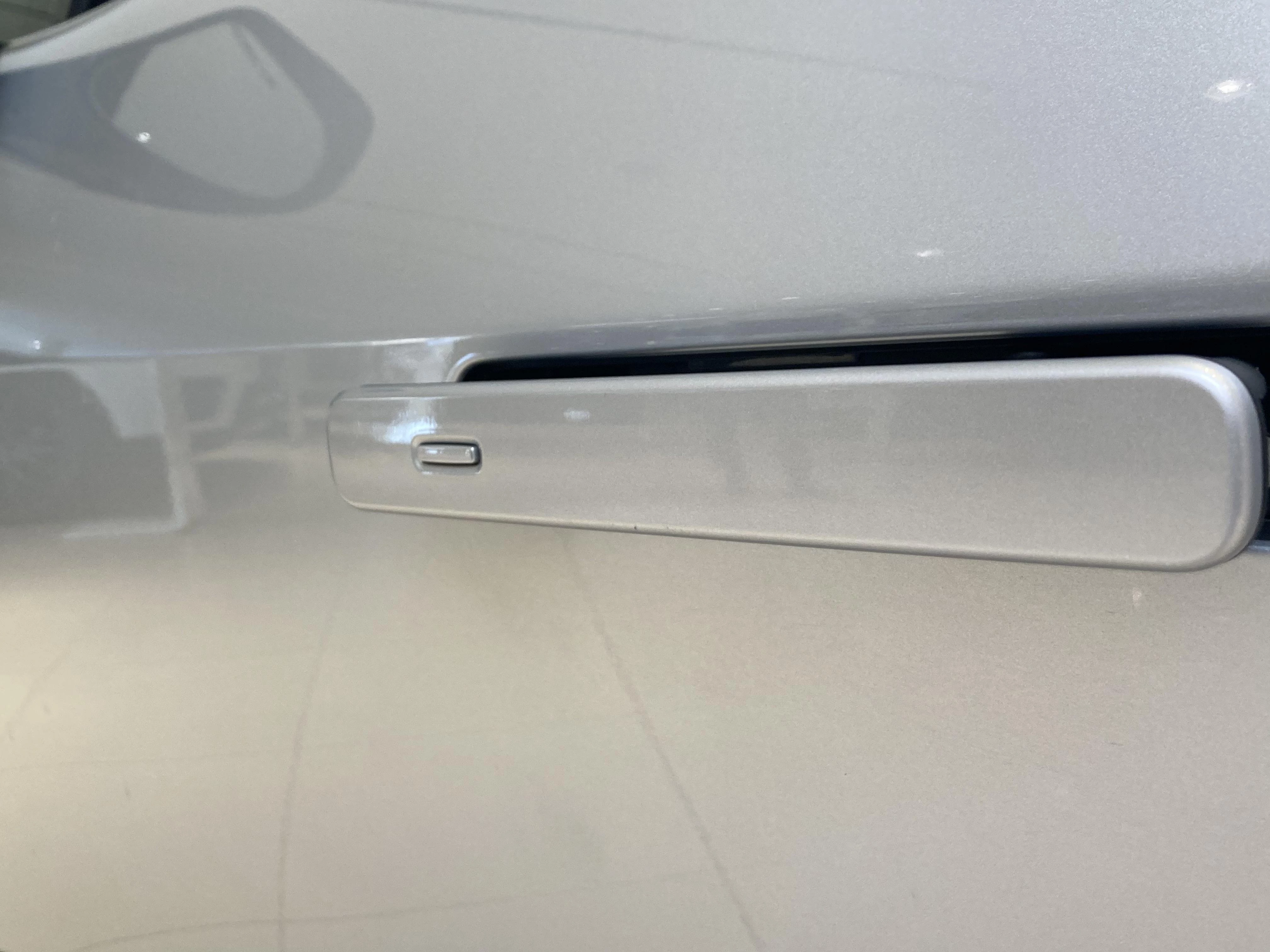 Jaguar-I-PACE-image-24