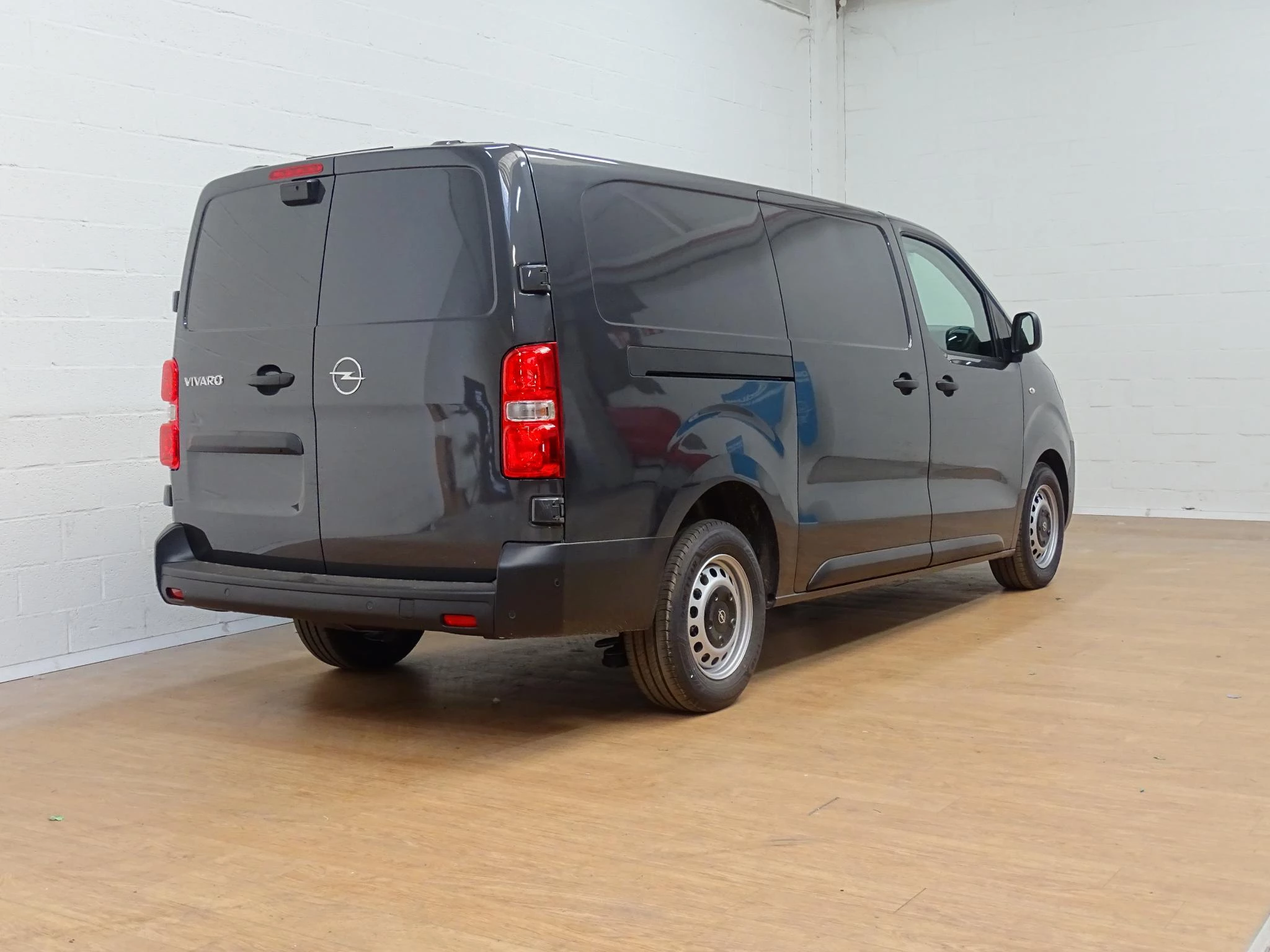 Opel Vivaro 2.2 Turbo D 180 S/S AT8 L3H1