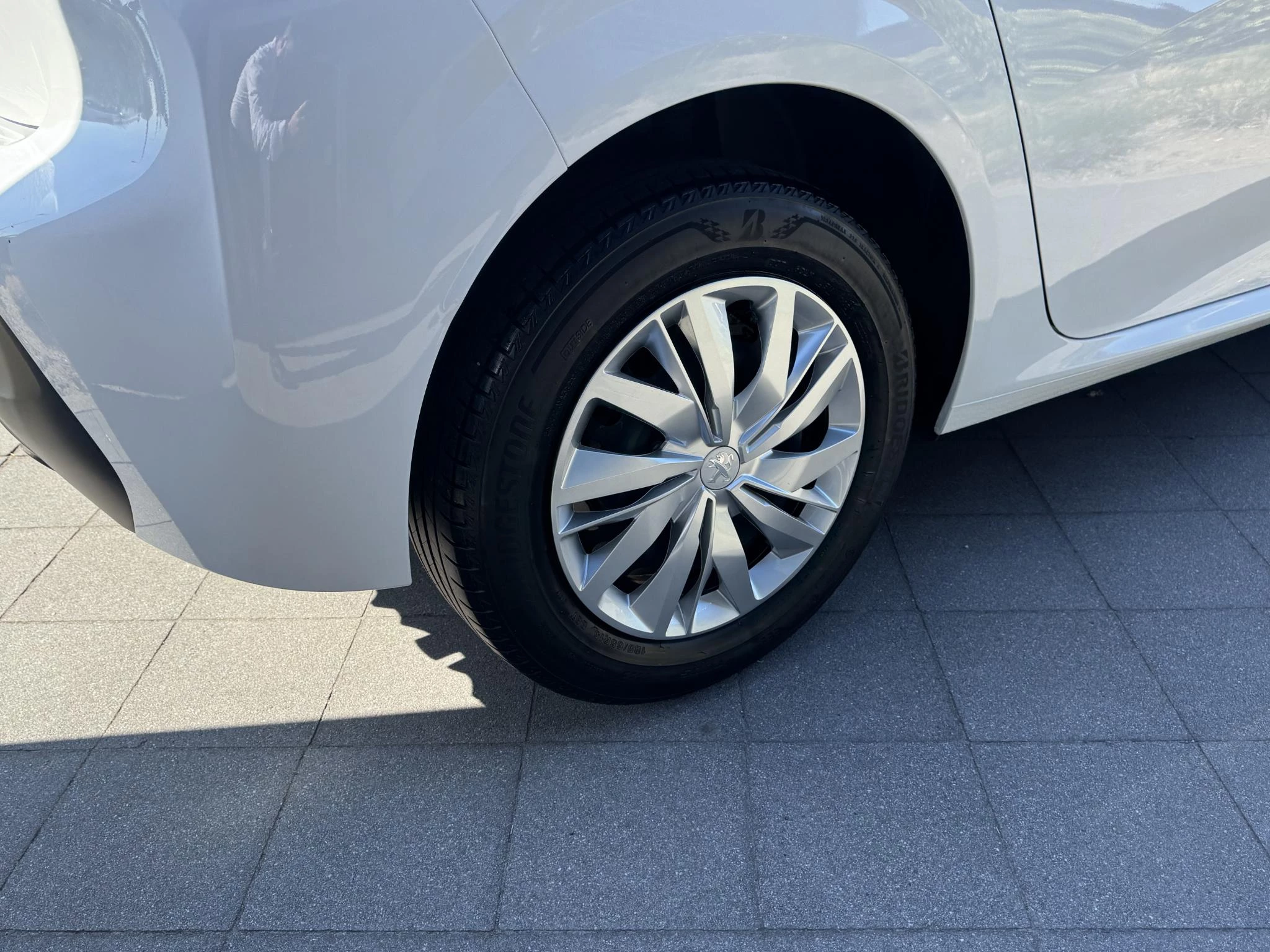 Peugeot-208-image-12