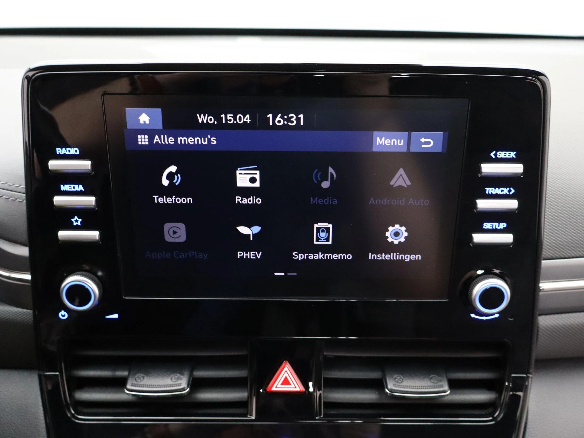 Hyundai-IONIQ-image-18