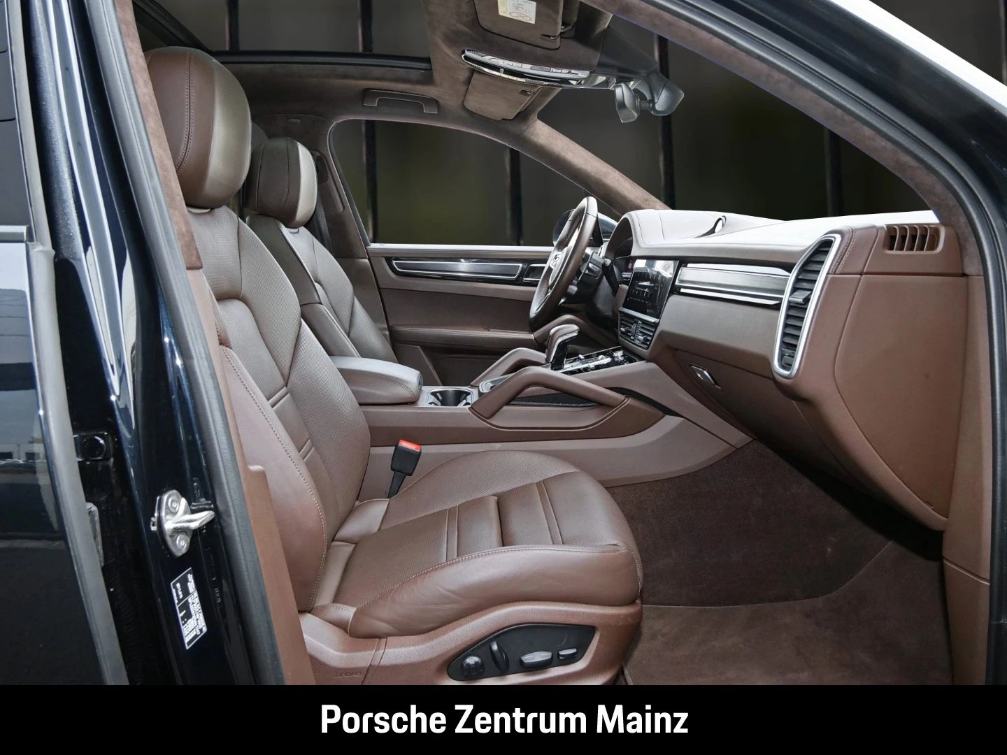 Porsche-Cayenne-image-20