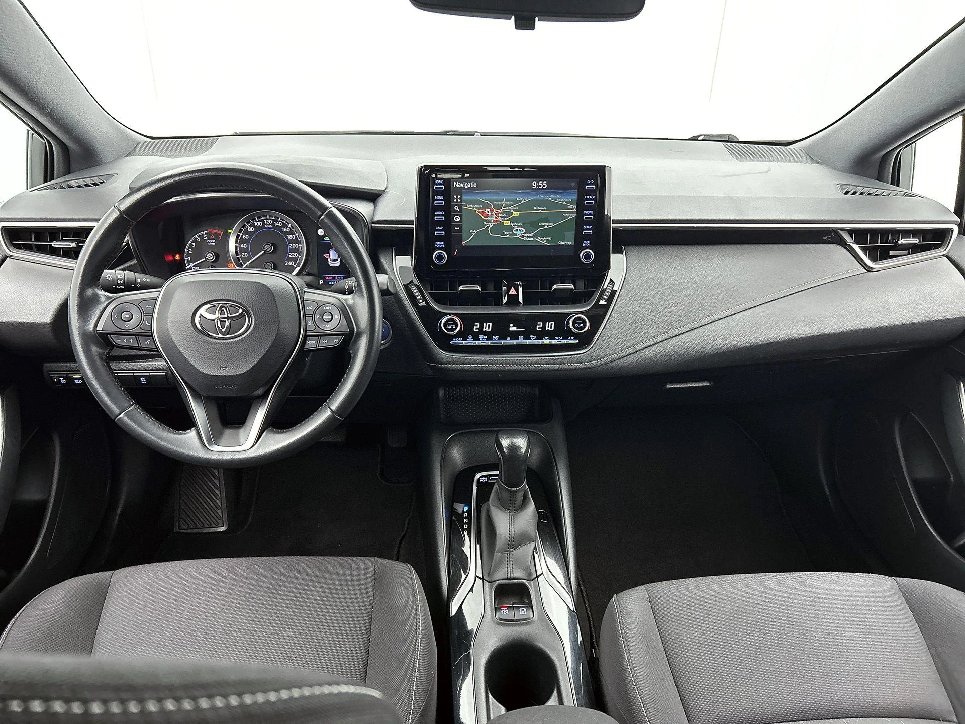 Toyota-Corolla Touring Sports-image-18