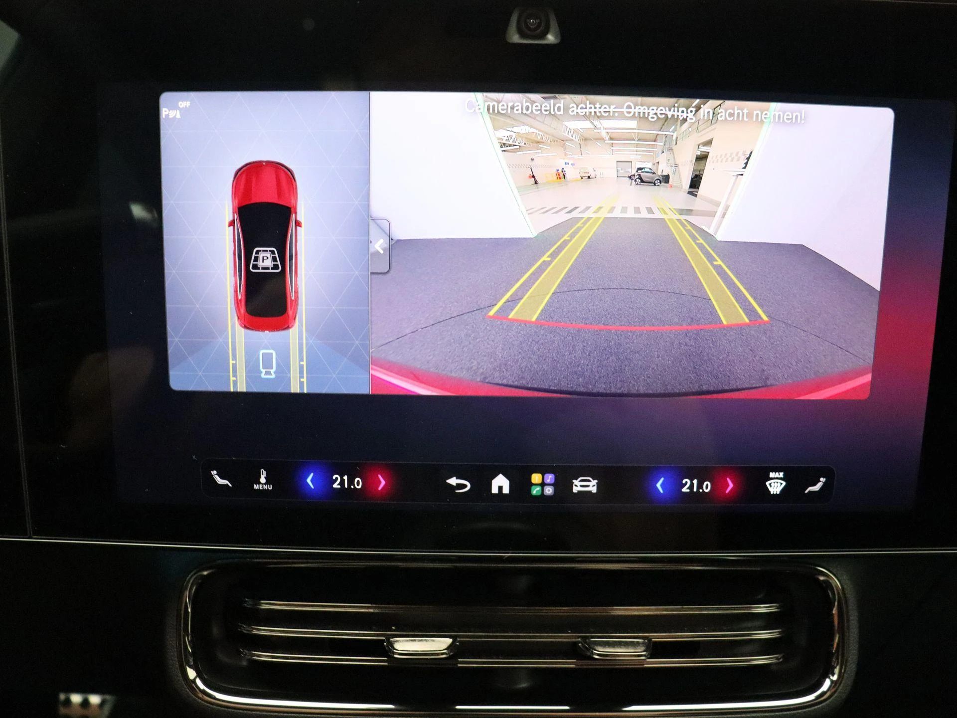 Mercedes-Benz-CLA-image-16