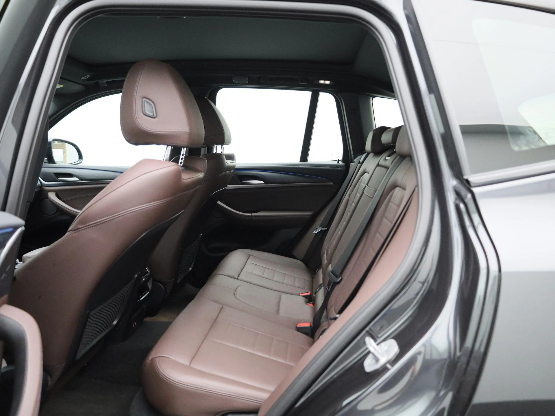 BMW-iX3-image-9