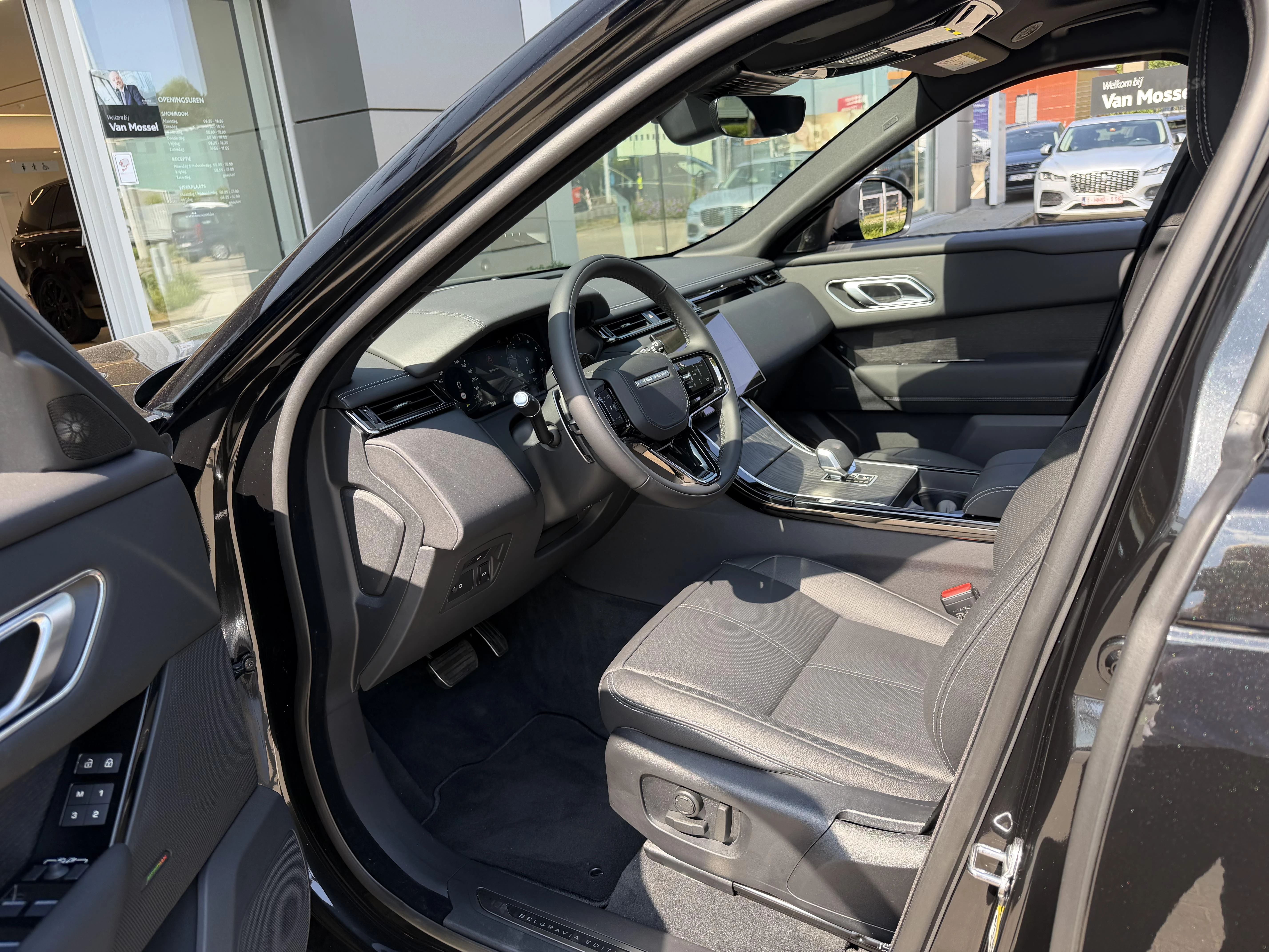 Land Rover Range Rover Velar P400e Belgravia AWD Auto. 26.75MY