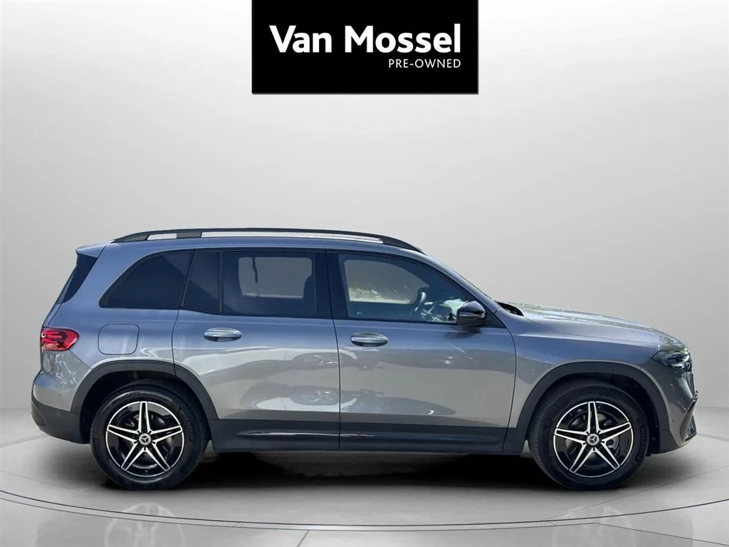 Mercedes-Benz-EQB-image-3