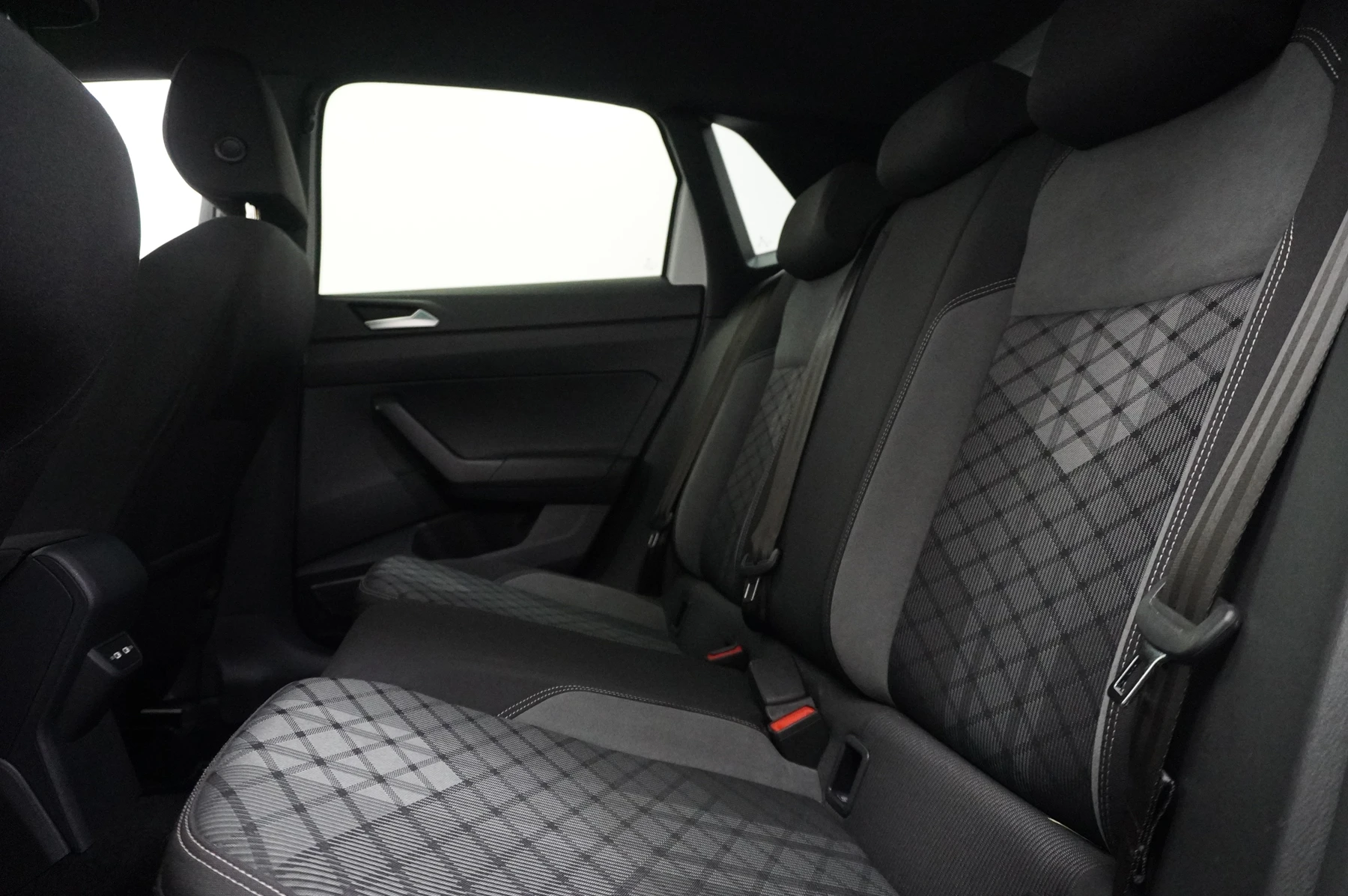 Volkswagen-Polo-image-10