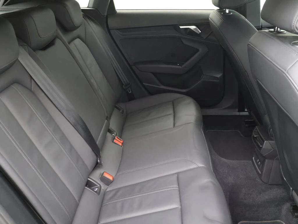 Audi A3 Sportback Audi A3 Sportback 30TFSI 110PK *AUTOMAAT*LEDER*VIRTUAL COCKPIT*NAVI*APP-CONNECT*PDC*ACC*...*