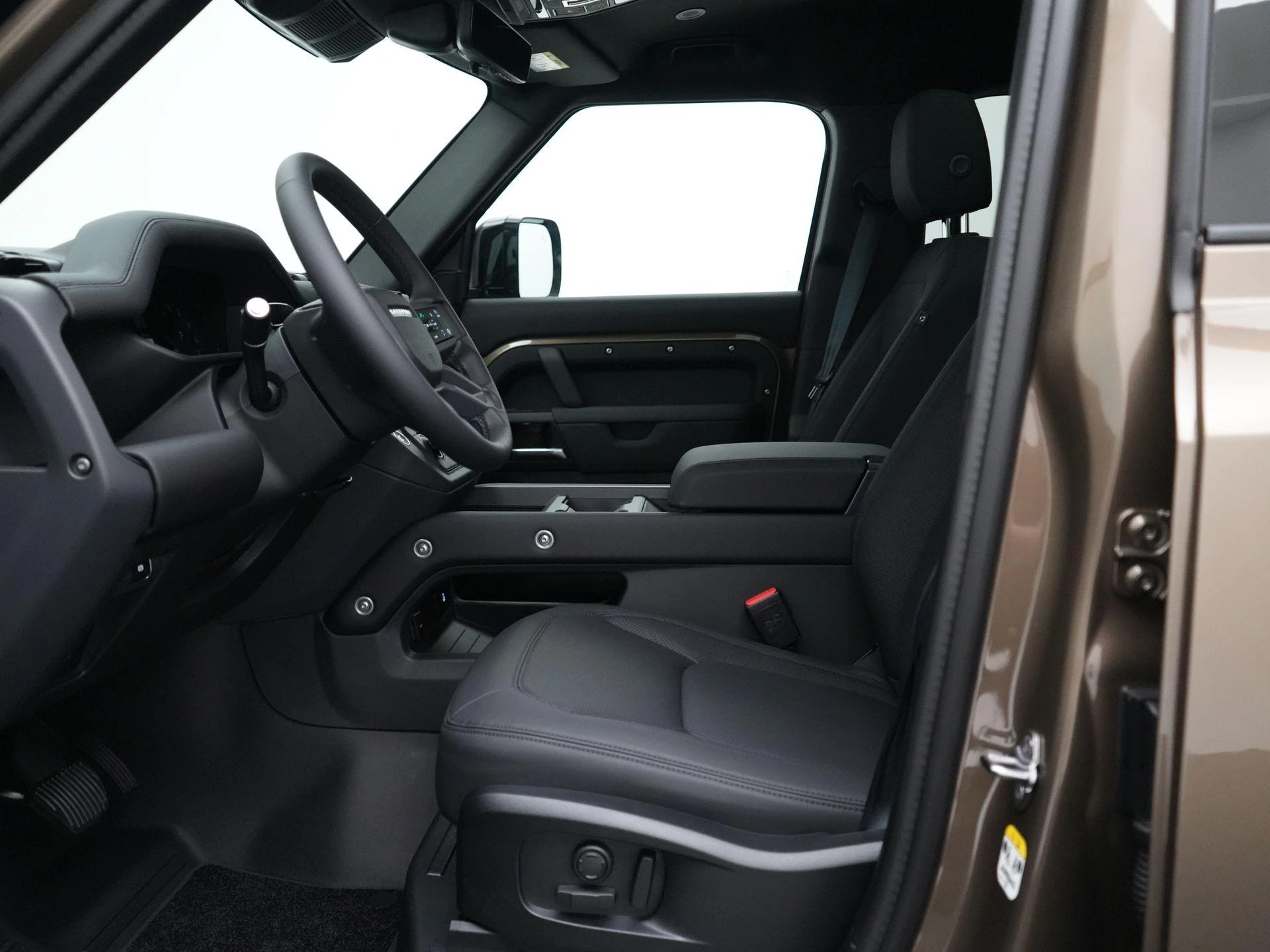 Land Rover-Defender-image-35
