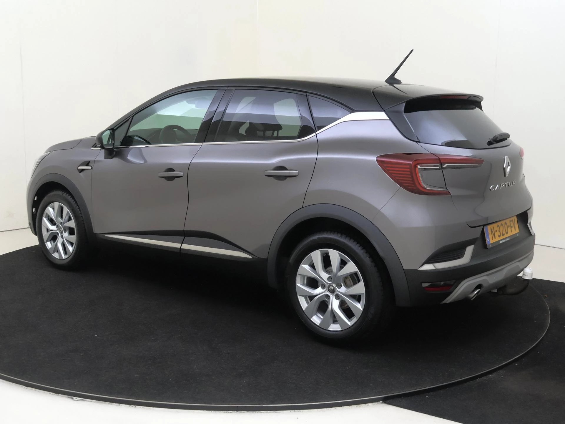 Renault-Captur-image-2
